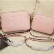 MICHAEL KORS 32T6GTVC6L 女士斜挎包 粉色款