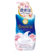 新款 ！Cow 牛乳石碱共进社 花香保湿沐浴乳 550ml