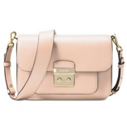 Michael Kors 斜跨包