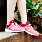 Nike 耐克 Superflyte 女士复刻休闲运动鞋916784