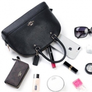 COACH 蔻驰 牛皮斜挎贝壳包 中号  两色可选