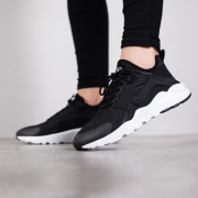 NIKE耐克 AIR HUARACHE RUN ULTRA女款休闲运动鞋