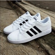 adidas 阿迪达斯 Baseline 童款 休闲运动鞋