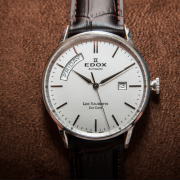 依度（Edox） Les Vauberts系列 男款机械腕表 设计简洁 动力储备