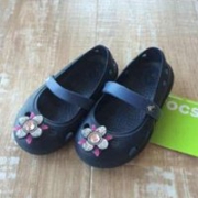 Crocs 卡洛驰 keeley springtime flat PS花朵儿童时尚洞洞鞋/沙滩鞋 蓝色