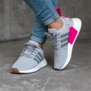 adidas 阿迪达斯 NMD R2 女款休闲运动鞋 灰色
