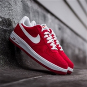 亮眼骚红色：Nike耐克 Air Force 1 Low 男士低帮复古鞋