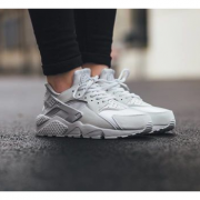 NIKE耐克 AIR HUARACHE RUN女子运动鞋