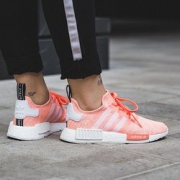 24日0点！ adidas 阿迪达斯 NMD R1 BY3034 女款运动鞋    799元包邮包税