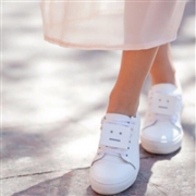 意大利产：Acne Studios 艾克妮Adriana方扣笑脸鞋