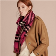 苏格兰制造 Burberry 英伦风羊绒围巾热卖 多色款
