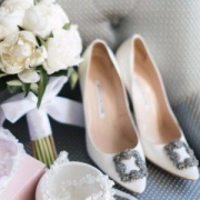 Manolo Blahnik 女鞋热卖 入超美钻扣