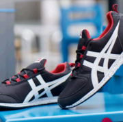 0点开始： Onitsuka Tiger 鬼冢虎 ULT-RACER 中性复古慢跑鞋 *3件    605元包邮（双重优惠，约202元/件）