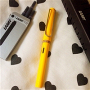 LAMY 凌美 safari狩猎者F尖墨水笔 (含吸墨器) 黄色/绿色