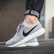 NIKE 耐克 ROSHE TWO FLYKNIT 男子运动鞋 多色可选