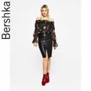 Bershka女士  黑色人造皮包臀半身裙05667229800