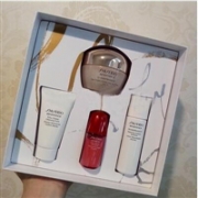 补货！Shiseido资生堂Benefiance Wrinkleresist24 圣诞限定套装
