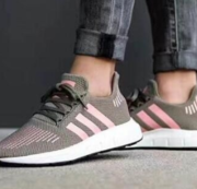 adidas Swift 阿迪达斯 女款跑鞋