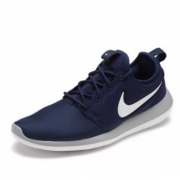 耐克（Nike）ROSHE TWO 男士运动鞋