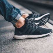 adidas 阿迪达斯Ultra BOOST 4.0 男女跑步鞋