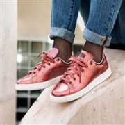 Adidas Stan Smith Boost 女士休闲鞋