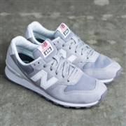 New Balance WL696 女款复古休闲鞋