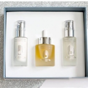 价值￡183，Omorovicza 奇迹护肤套装 （奇迹油30ml+无油清爽乳液30ml+皇后水30ml）