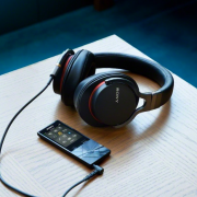 索尼（SONY） MDR-1A 头戴式耳机  HIFI高解析
