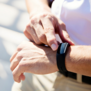 TomTom Touch 体脂心率健身手环