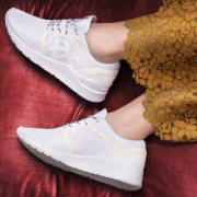 ASICS Tiger GEL-Lyte Komachi 女款休闲鞋