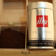 意利（illy）    深度烘培咖啡粉 250g*4件