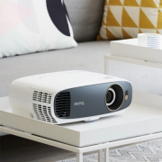 BenQ 明基 W1700 4K HDR家用投影机 （2200流明/3D）