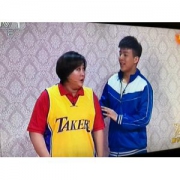 春晚贾玲同款 恶搞湖人TAKERS 字母印花篮球服队