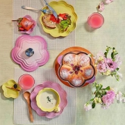 国内￥988，法国 Le Creuset 酷彩 彩虹系列 小号花形碟五件套 13.5cm Prime会员免费直邮