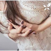 被乳房按摩害惨的中国女人