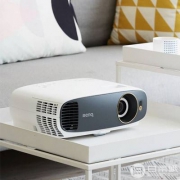 BenQ 明基 星辰 W1700 真4K HDR 3D家用投影仪 赠2副原装3D眼镜+菲伯尔高清线