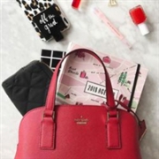 Kate Spade 凯特丝蓓美国官网全场美包、服饰、鞋履、配饰等