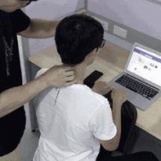 #一技# 5 招缓解肩颈酸痛，在家就能做
