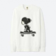 0点：优衣库 KAWS X PEANUTS 联名设计情侣运动衫