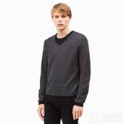 Calvin Klein 男士美利奴V领针织衫$26.86