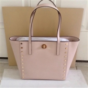 Michael Kors Rivington Stud 大号托特包