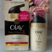 OLAY 玉兰油 多效修护滋润防晒日霜 SPF15 50ml