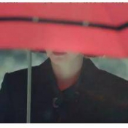 #佳片慢赏# 才看两集，就想给这部少儿不宜的悬疑剧打满分