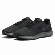 NIKE耐克 男子RUN SWIFT 跑步鞋