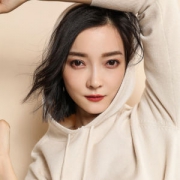牧诗曼 100%羊毛连帽衫 买一送一