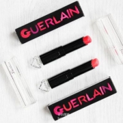 GUERLAIN 娇兰 小黑裙系列甜漾唇膏 2.8g 多色