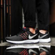 NIKE 耐克 RUN SWIFT 男子跑步鞋
