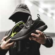 NIKE 耐克 LUNARCHARGE ESSENTIAL 男士运动鞋 多色