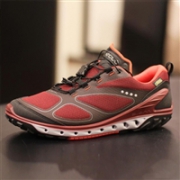 国内￥1649，ECCO 爱步 BIOM Venture 女士GTX防水休闲鞋