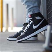 阴阳黑白款：Nike Air Jordan 1 Retro High OG 男子篮球鞋
